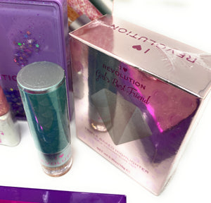 16 X Makeup Revolution Glitz And Glam Gift Set