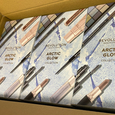 Makeup - 16 X Revolution Makeup Arctic Glow Gift Set